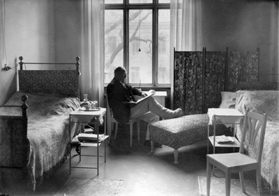 Universitetsapoteket Svanen 1927